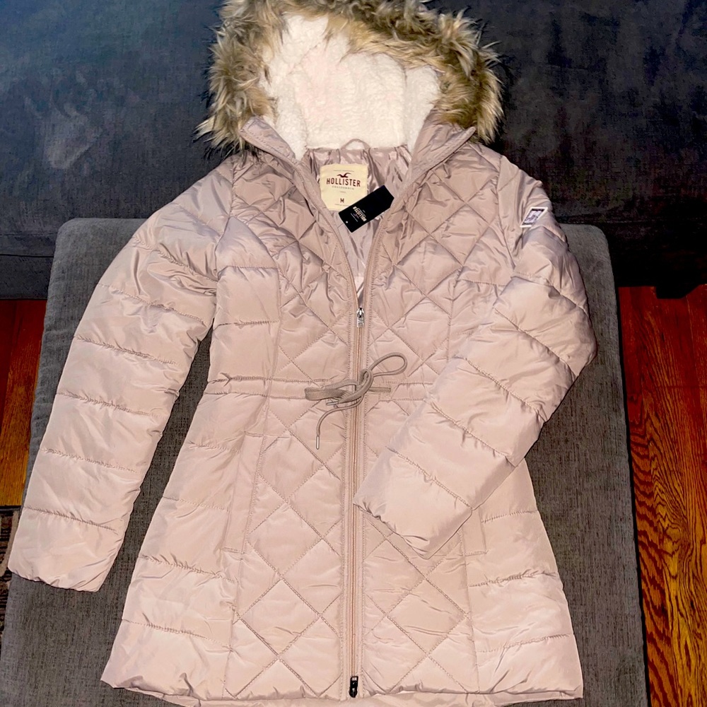 Hollister Puffer Nylon Parka (NEVER Used)